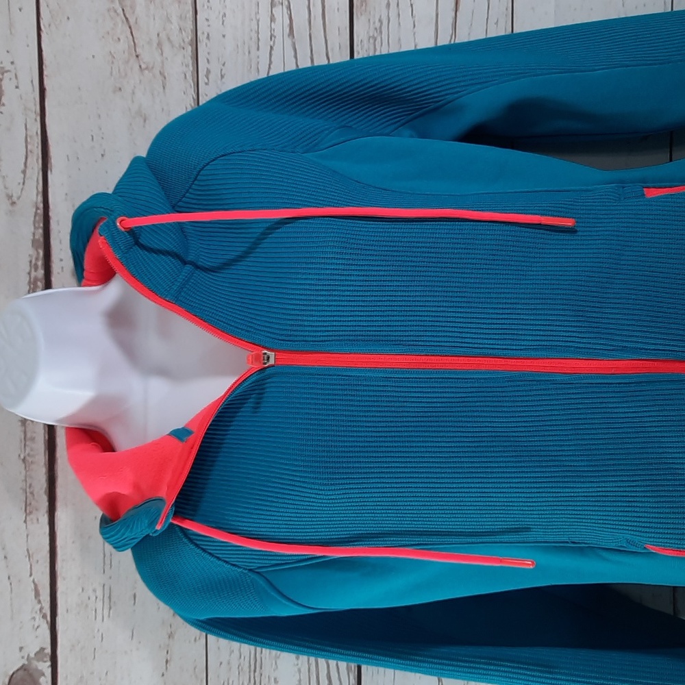 Swiss Tech Jacket - Picture 2 of 8